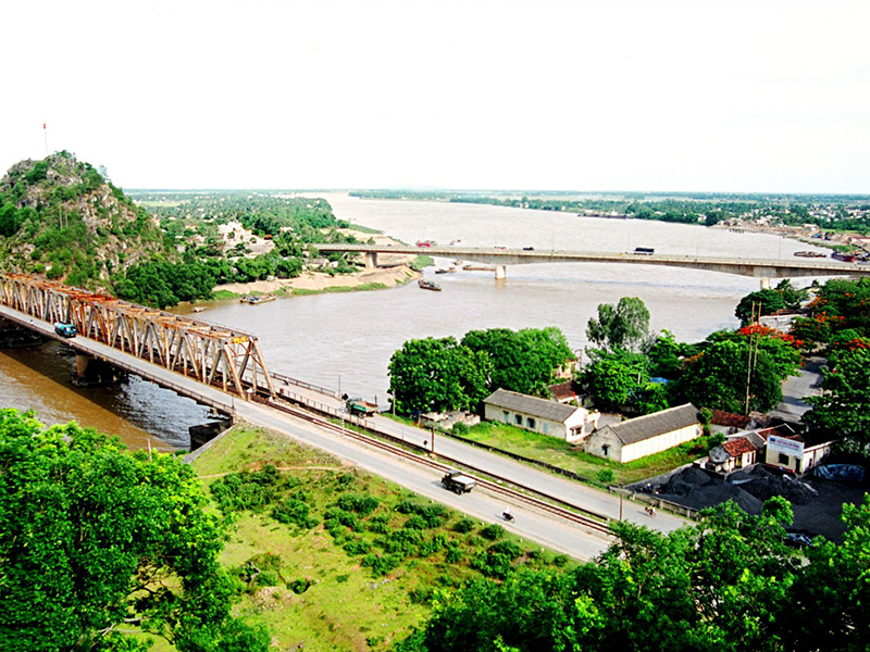 Tản mạn về thơ Minh Trang